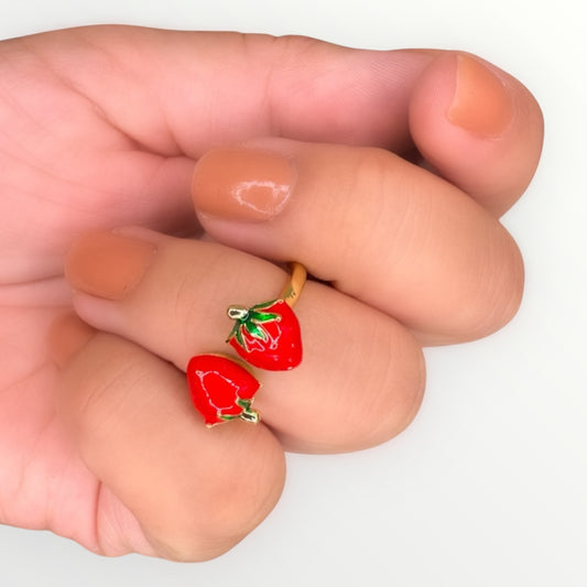 Anillo_fresas_ajustable_en_oro_laminado