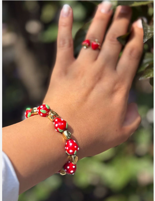 Pulsera_fresas_combinacion_cuentas_de_oro_laminado_14k_excelente_calidad_140