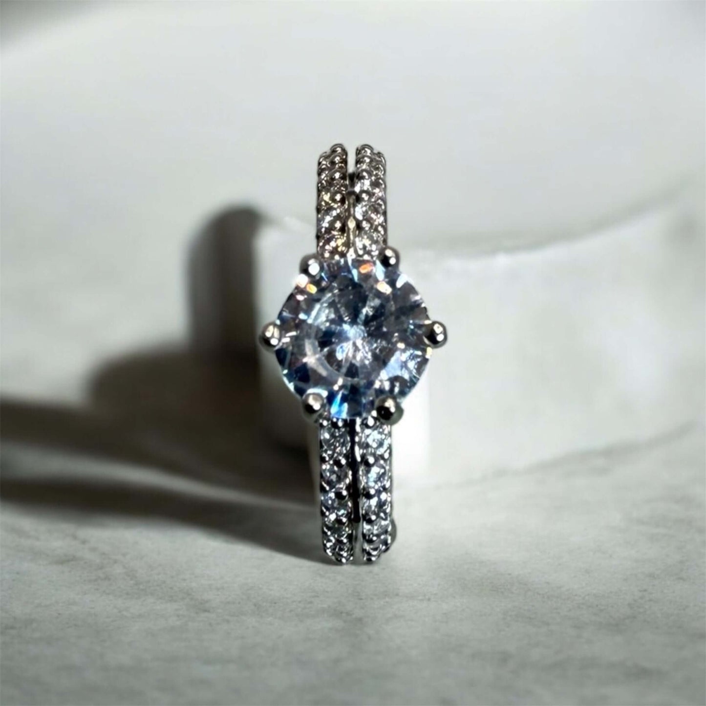 Anillo_de_promesa_clasico_rodio