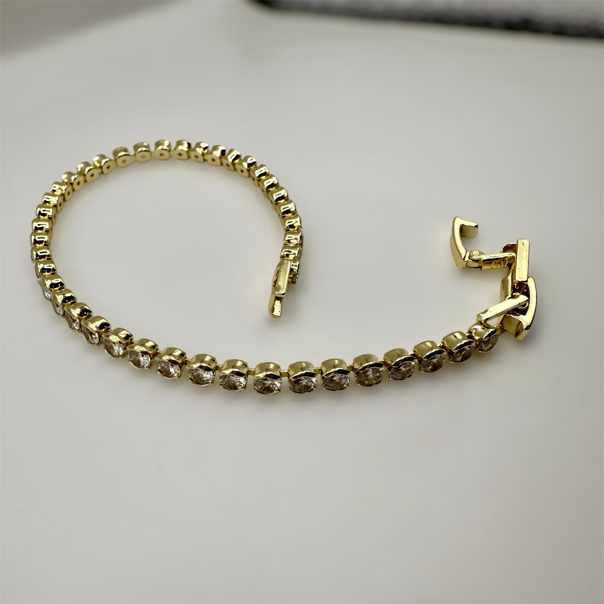 Pulsera_tenis_con_broche_de_caja_1